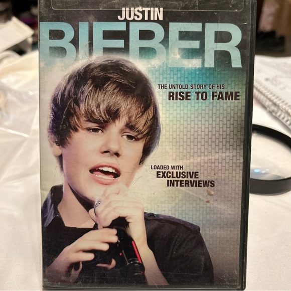 Justin Bieber untold story his rise to fame DVD movie - Picture 2 of 6